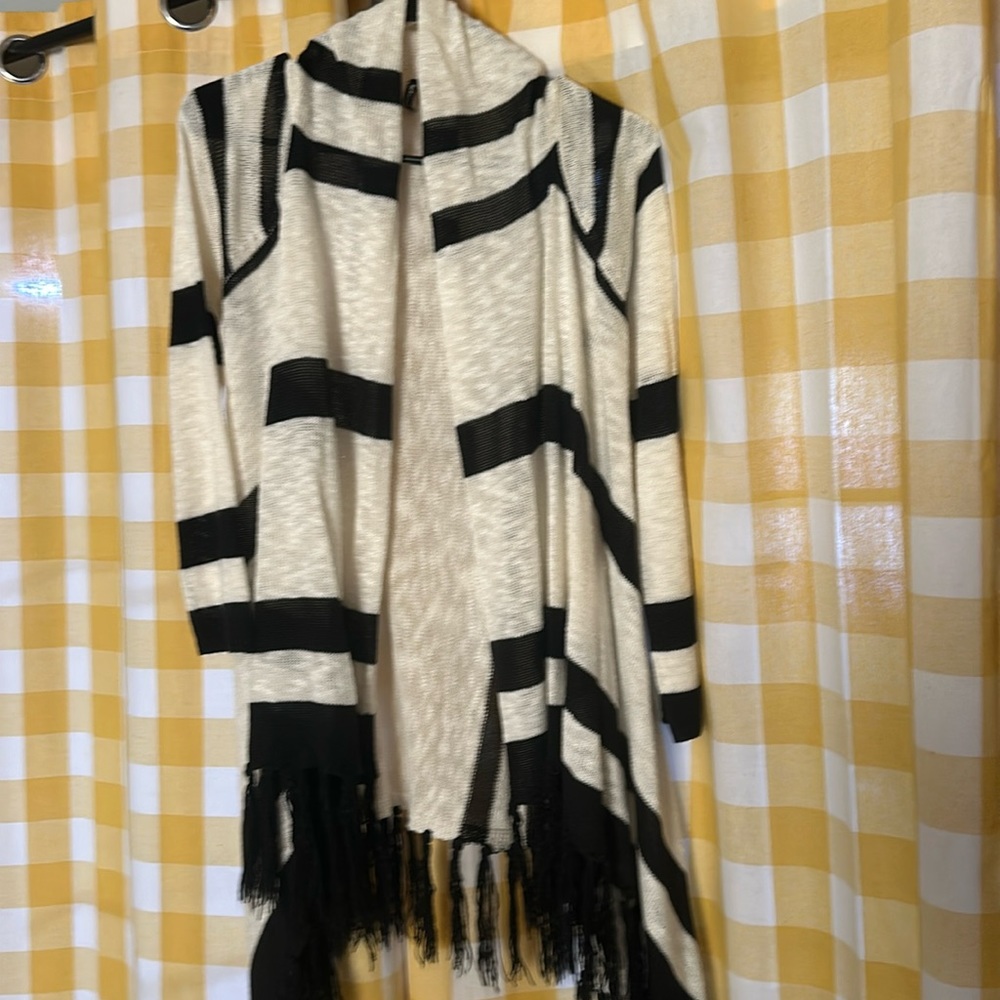 Sweater NWOT black and light cream
